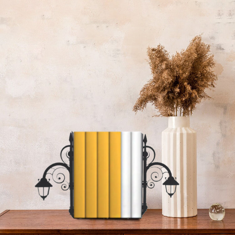 Street Lamp Figured Bookend, Nostagi Themed Book Holder