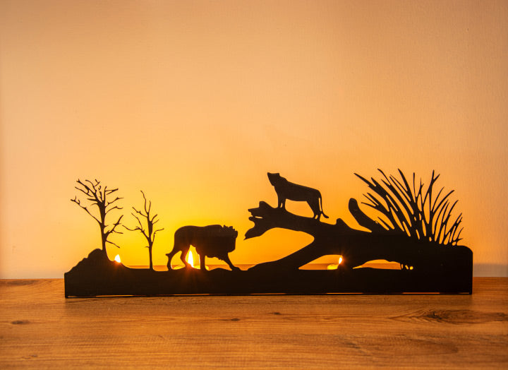 Kings of Africa: Tealight Candle Holder with Lion and Leopard Figures