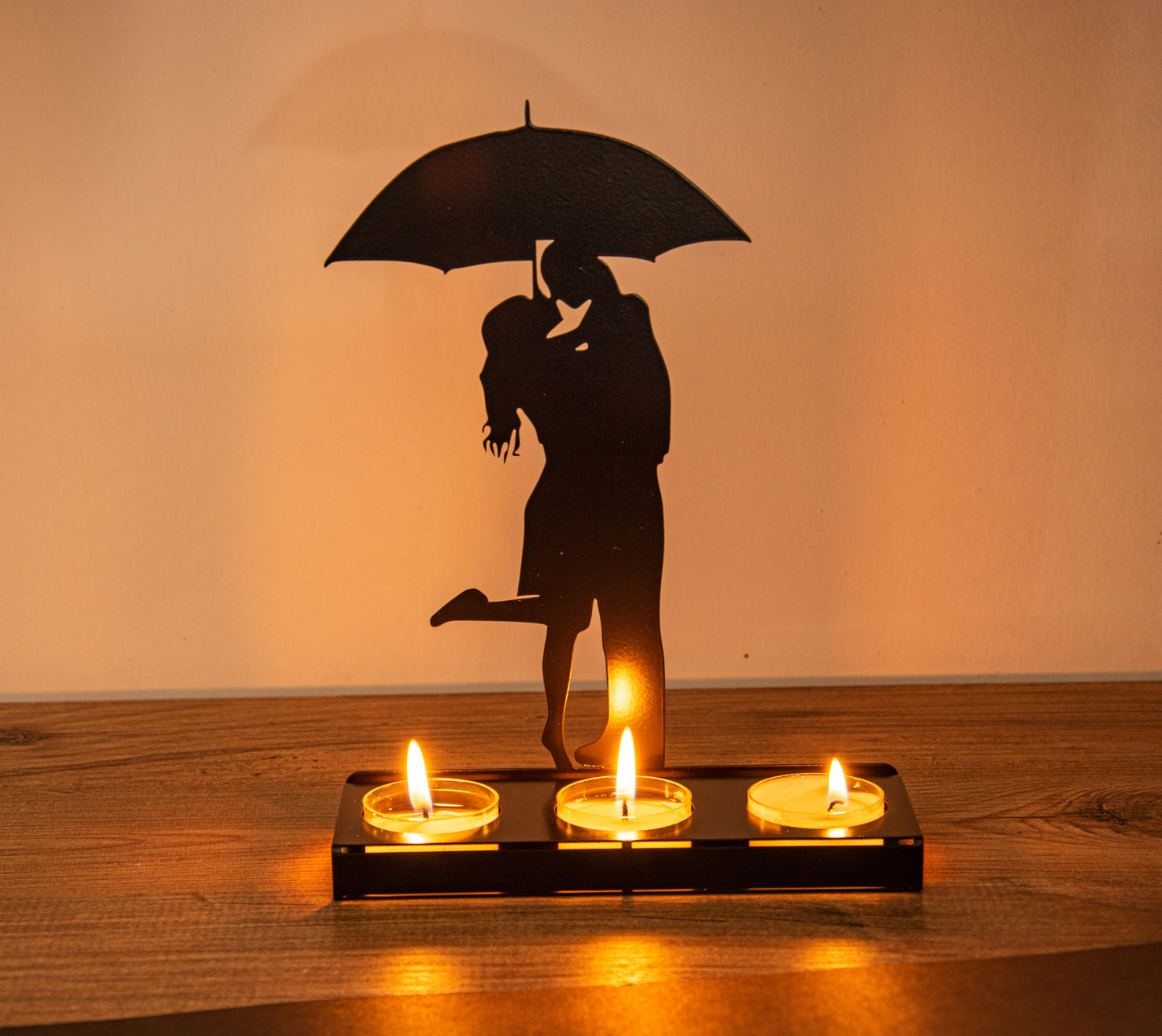 Romantic Couple Metal Candle Holder Under Umbrella